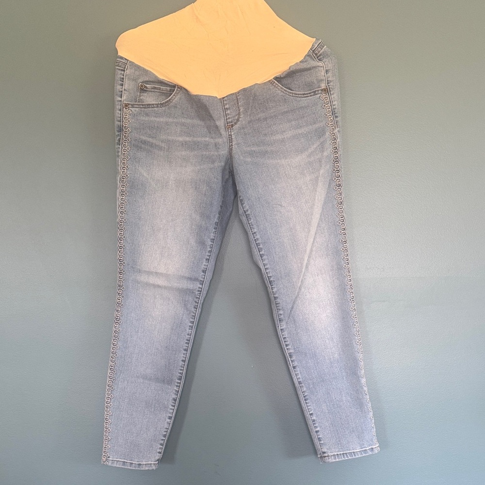 a:glow Women's Light Blue Skinny Jeans